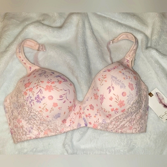 NWT Bra - Picture 5 of 9